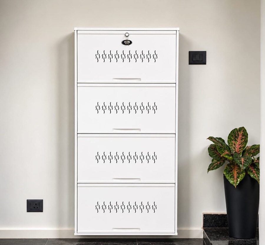 Ivory White 4-Step rack fitted in a hallway